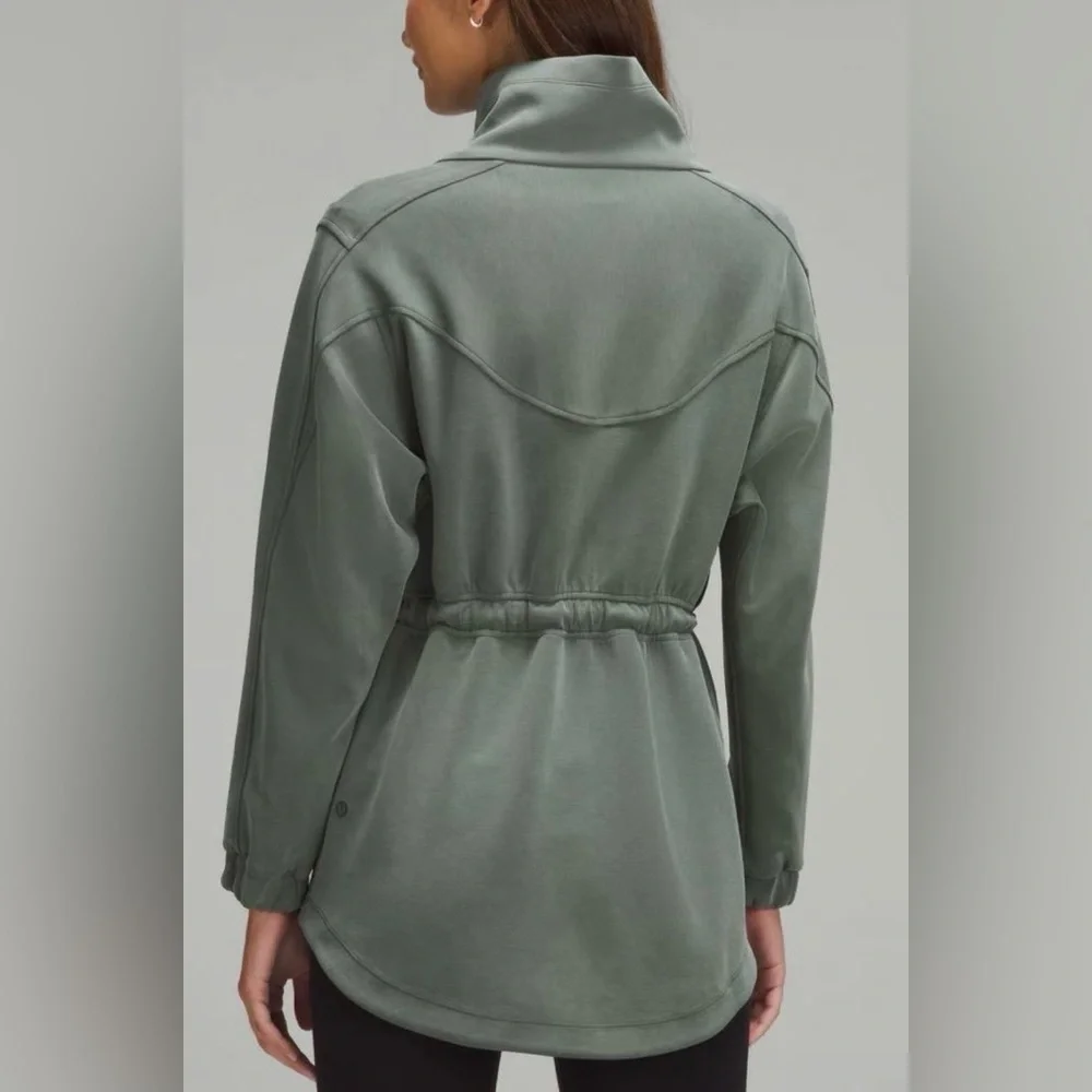 NWT Lululemon Softstreme Cinch-Waist Jacket Smoked Spruce Size 6 - Picture 3 of 15